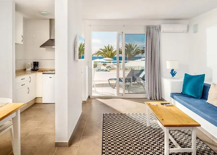 Neptuno - Adults Only *