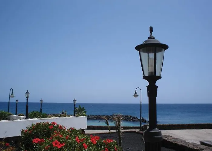 Neptuno - Adults Only